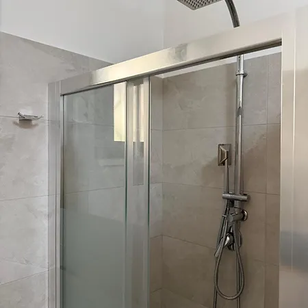 Moderno Tor Vergata Wifi Parcheggio Metro A & C روما